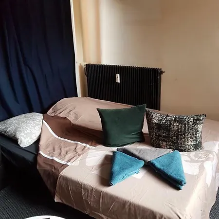 Studio Hyper Centre Europe *